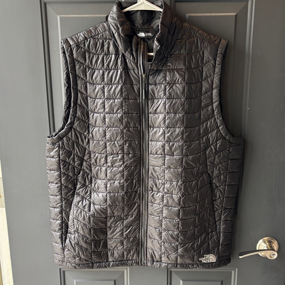 The North Face Men’s Thermoball Quilted Black Insulated Vest